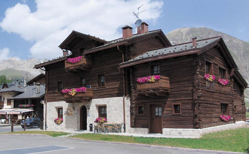 Baita Cecelia, Livigno, External